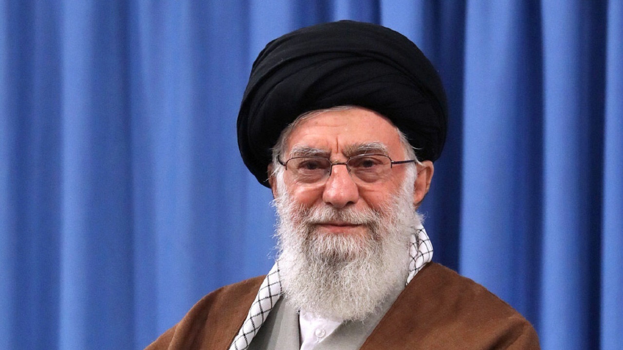 قاب‌هایی خاطره‌انگیز از دیدارهای حضوری مردم با رهبر انقلاب، پیش از شیوع کرونا