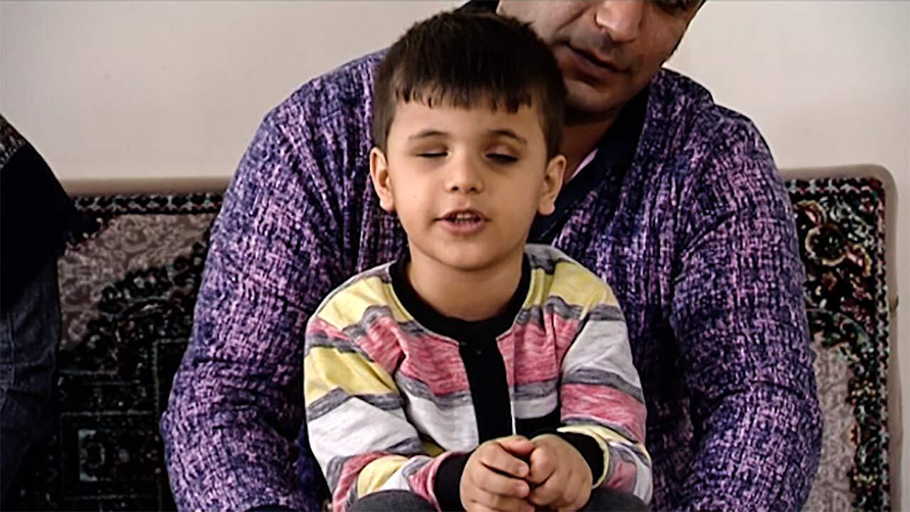 دانش آموزانی که درد فراموش شدن به نابینایی و ناشنوایی آنها اضافه شده است + فیلم