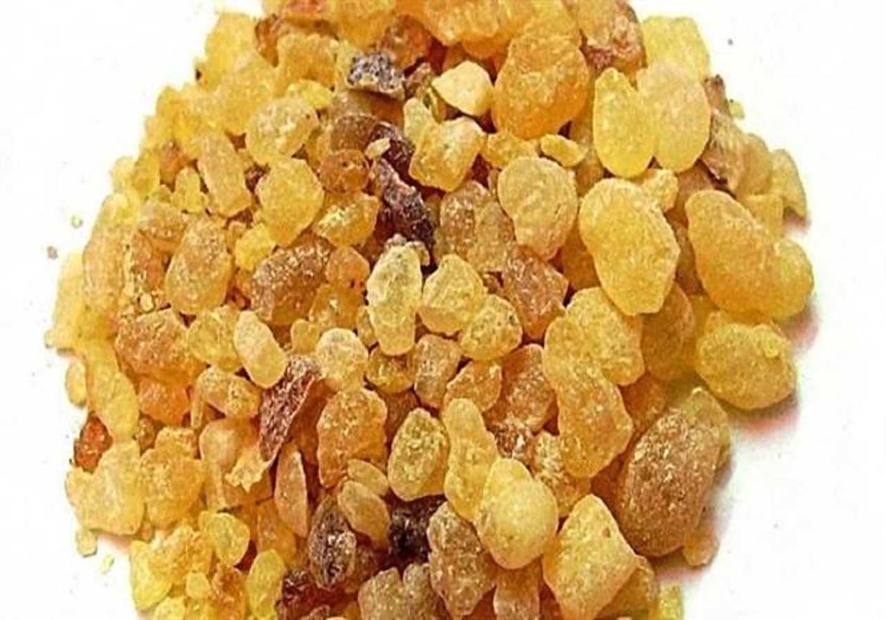فواید و مضرات بخور خانه با صمغ کندر