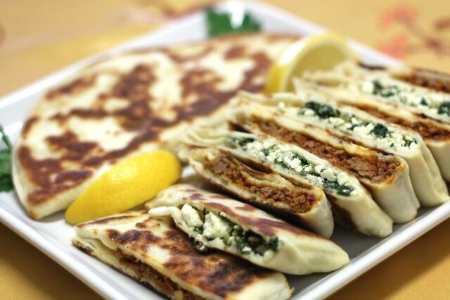 طرز تهیه پیده اسفناج ترکیهای خوشمزه با پنیر و تخم مرغ طرز تهیه پیده اسفناج ترکیهای خوشمزه با پنیر و تخم مرغ