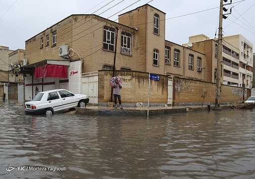 باز باران و آبگرفتگی در خوزستان و سیل وعده&zwnj;های مسئولان/ از تحقق وعده&zwnj;ها برای مردم بگویید