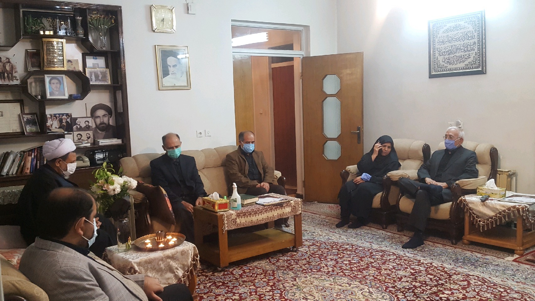 حضور امام جمعه کرمان در منزل آیت الله جعفری 