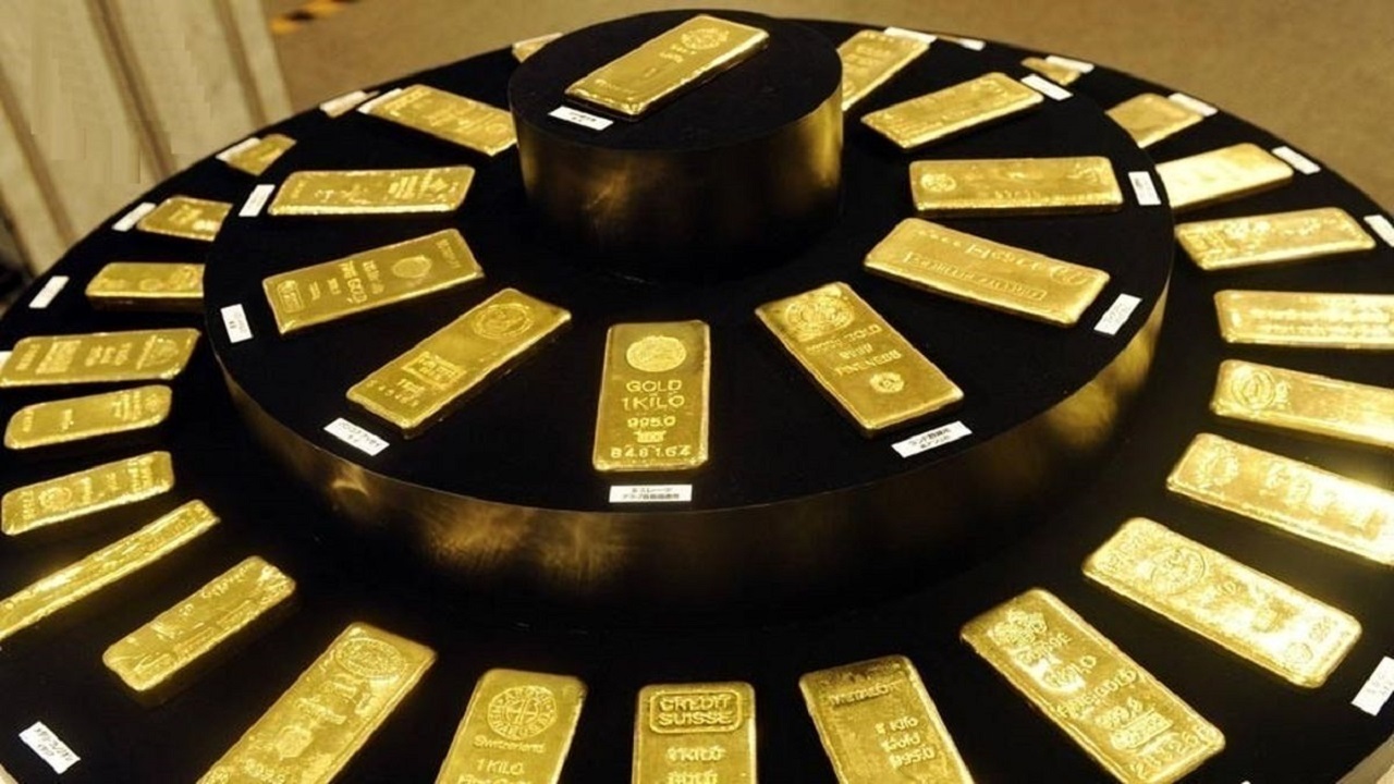 آثار خطرناک قمار در زندگی/ گناهی که انسان را در کنار شراب خوار قرار می‌دهد