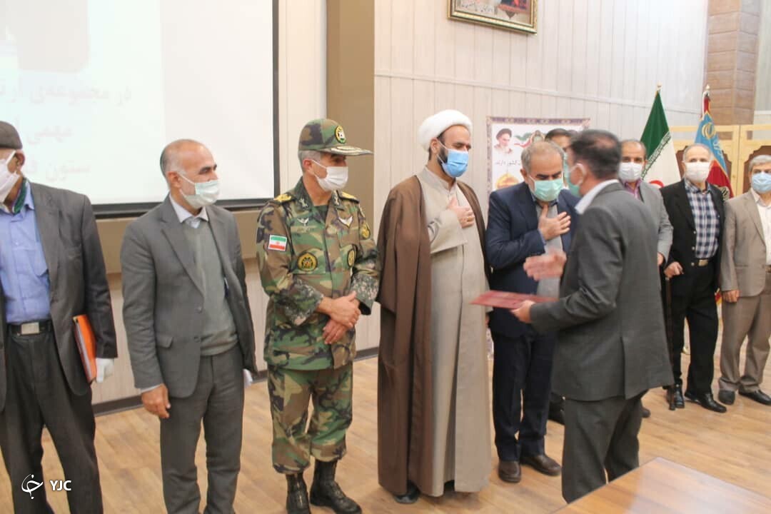 ارتش پا در رکاب  و قانون مدار است