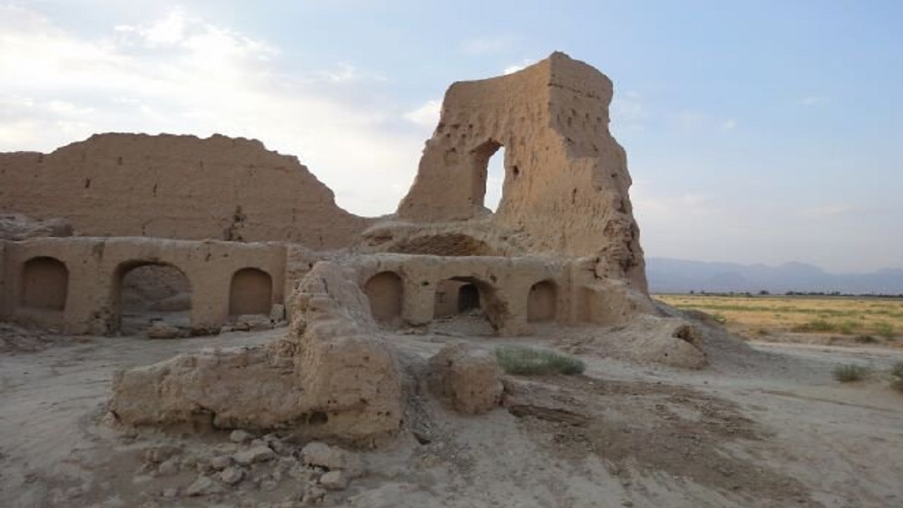 موانع سامان‌دهی اثر ۷۰۰۰ ساله تپه‌حصار مرتفع می‌شود