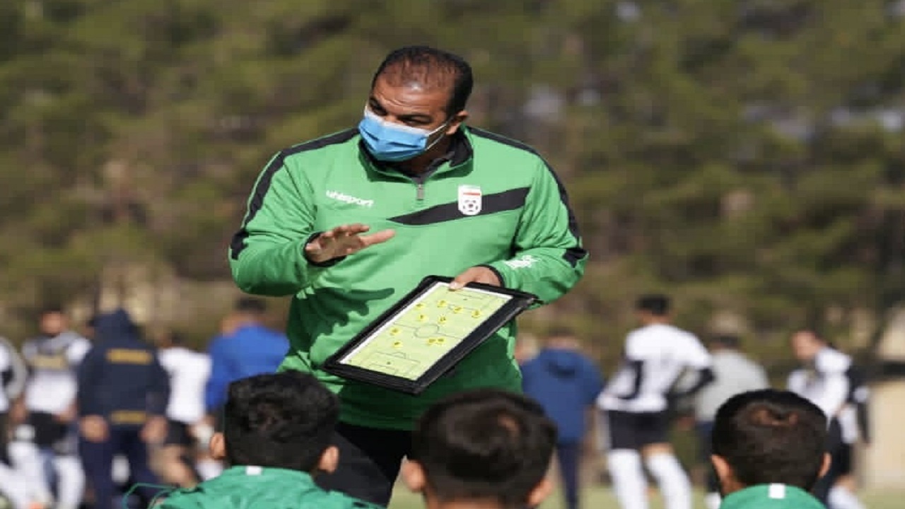 برنامه فشرده سرمربى تیم ملى فوتبال جوانان در اصفهان