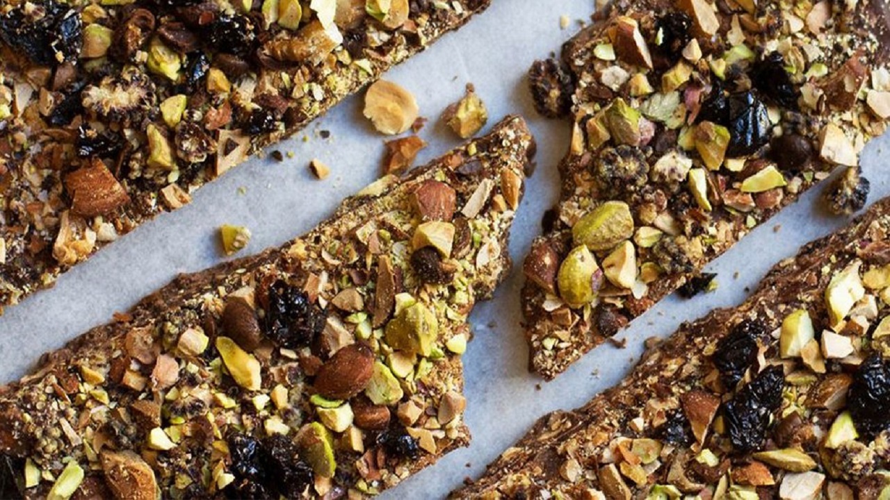 طرز تهیه اسنک شکلات و آجیل