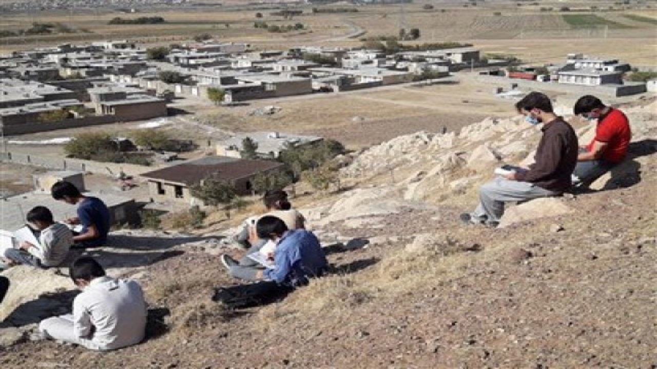 قطع و وصل شدن اینترنت تحصیل دانش آموزان روستایی را سخت کرده است