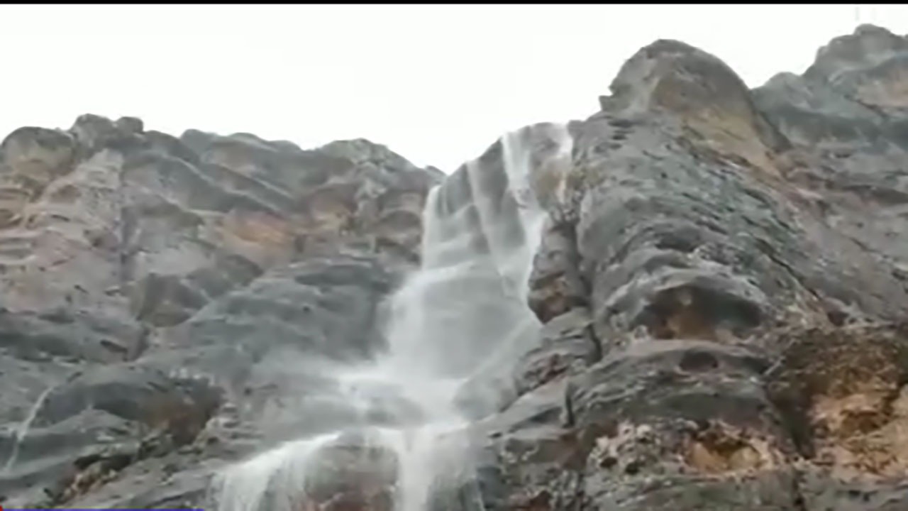 فیلمی از آبشار فصلی آب‌انداز در روستای شول