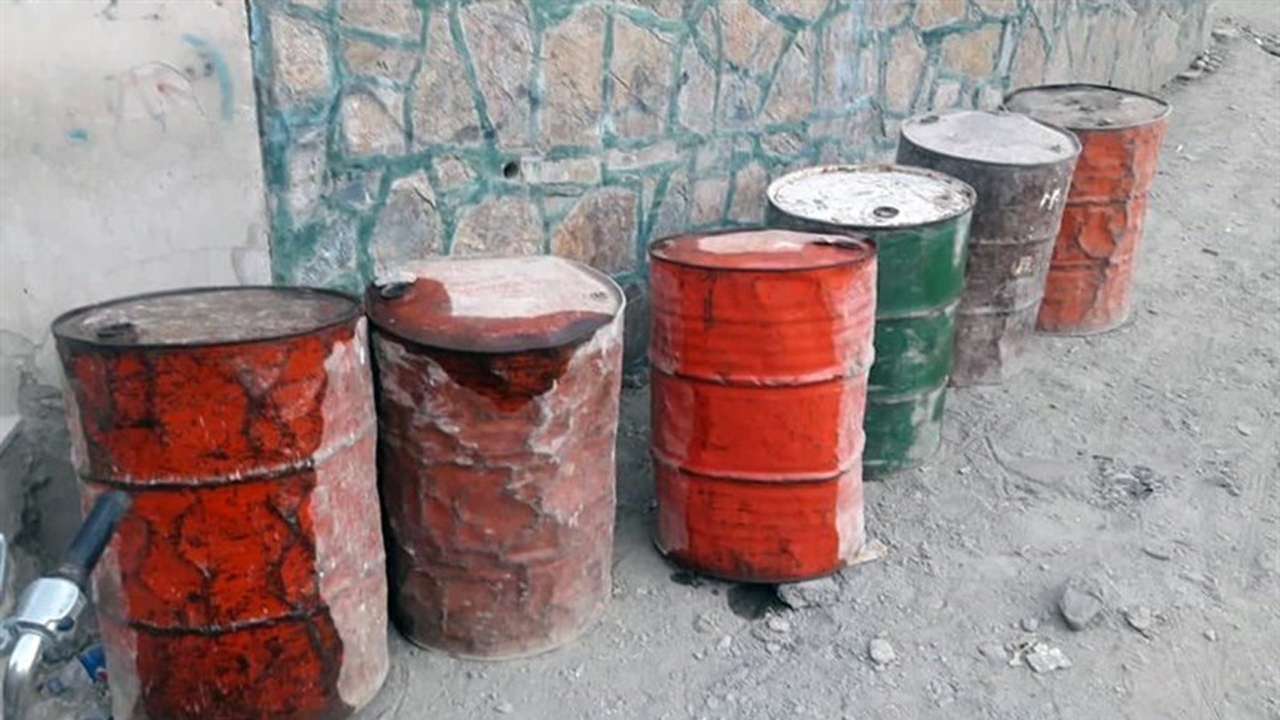 رنج اهالی "سالیان" کردستان برای تأمین انرژی در فصل سرما/ "بخاری نفتی" تنها وسیله گرمایشی روستانشینان است