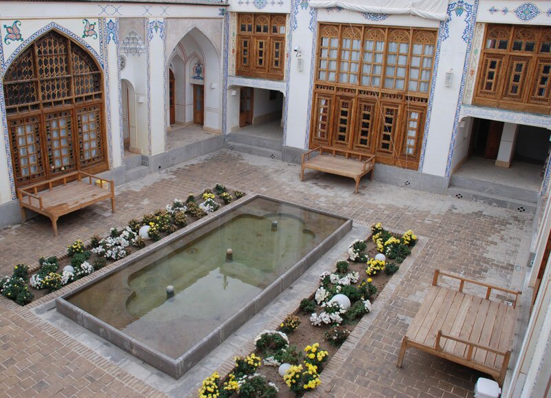 به آینده معماری ایران خوش بین نیستم