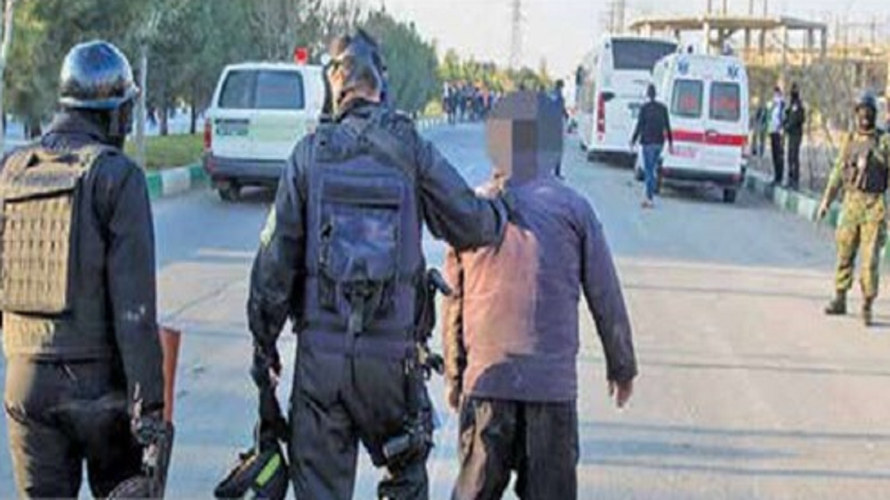 قاتل فراری صحنه گروگانگیری را بازسازی کرد