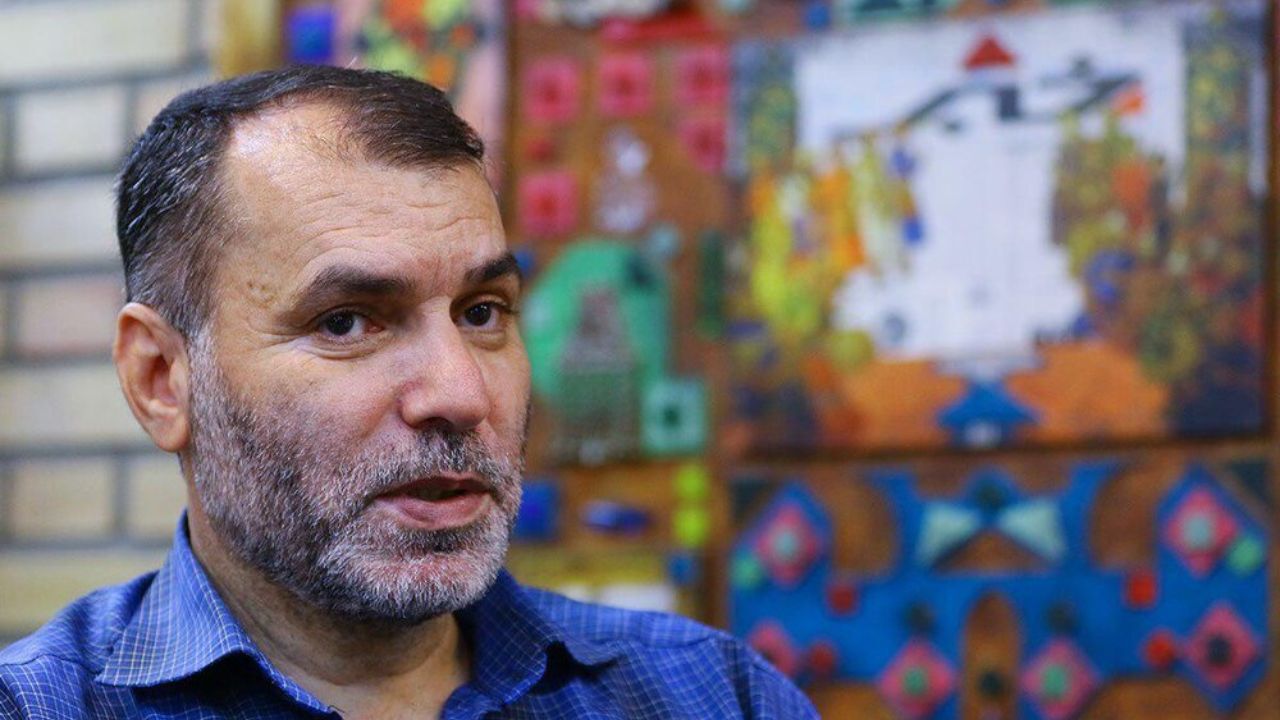 انتشار تصویری خاص از مرد پرتقال فروش در صفحه کارگردان اخراجی ها