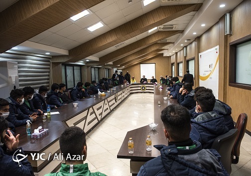 تجلیل سپاهان از جوانان فوتبال کشور