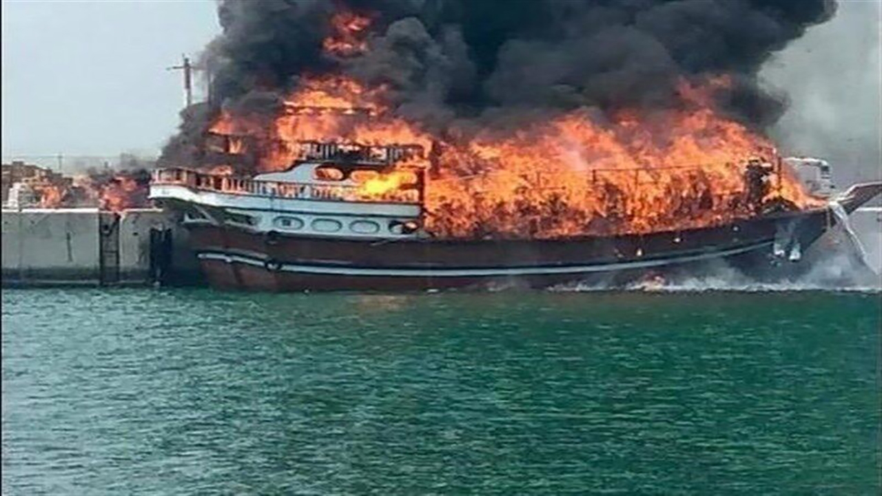 ۳ فروند لنج صیادى در بندر کنارک طعمه حریق شدند