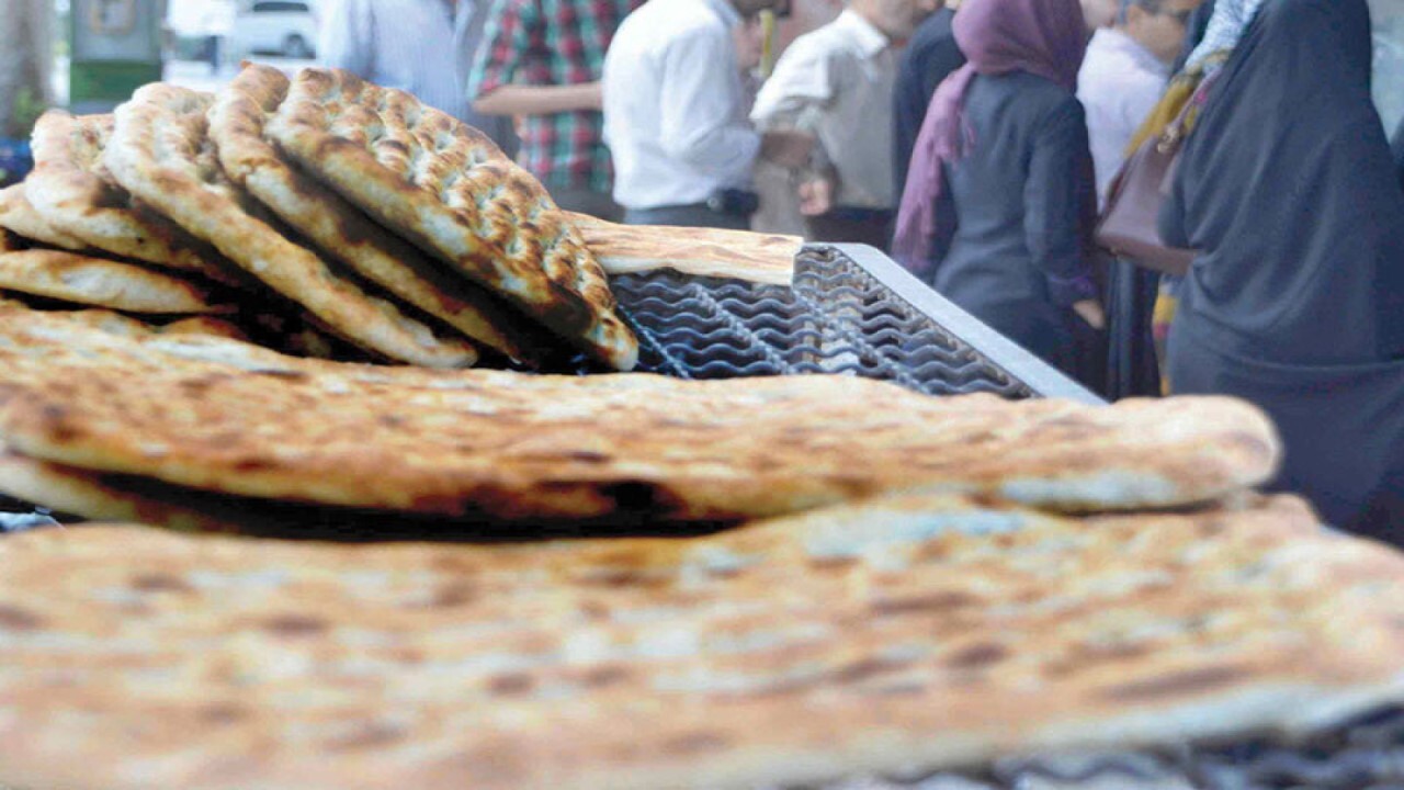 جریمه نانوایی کم فروش در فاروج