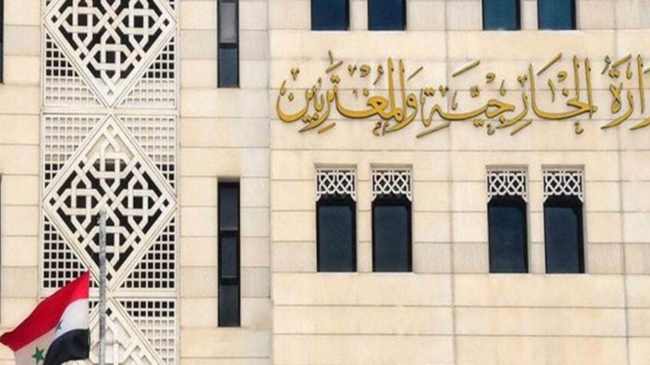 ابراز شگفتی وزارت خارجه سوریه از نفاق و دورویی انگلیس