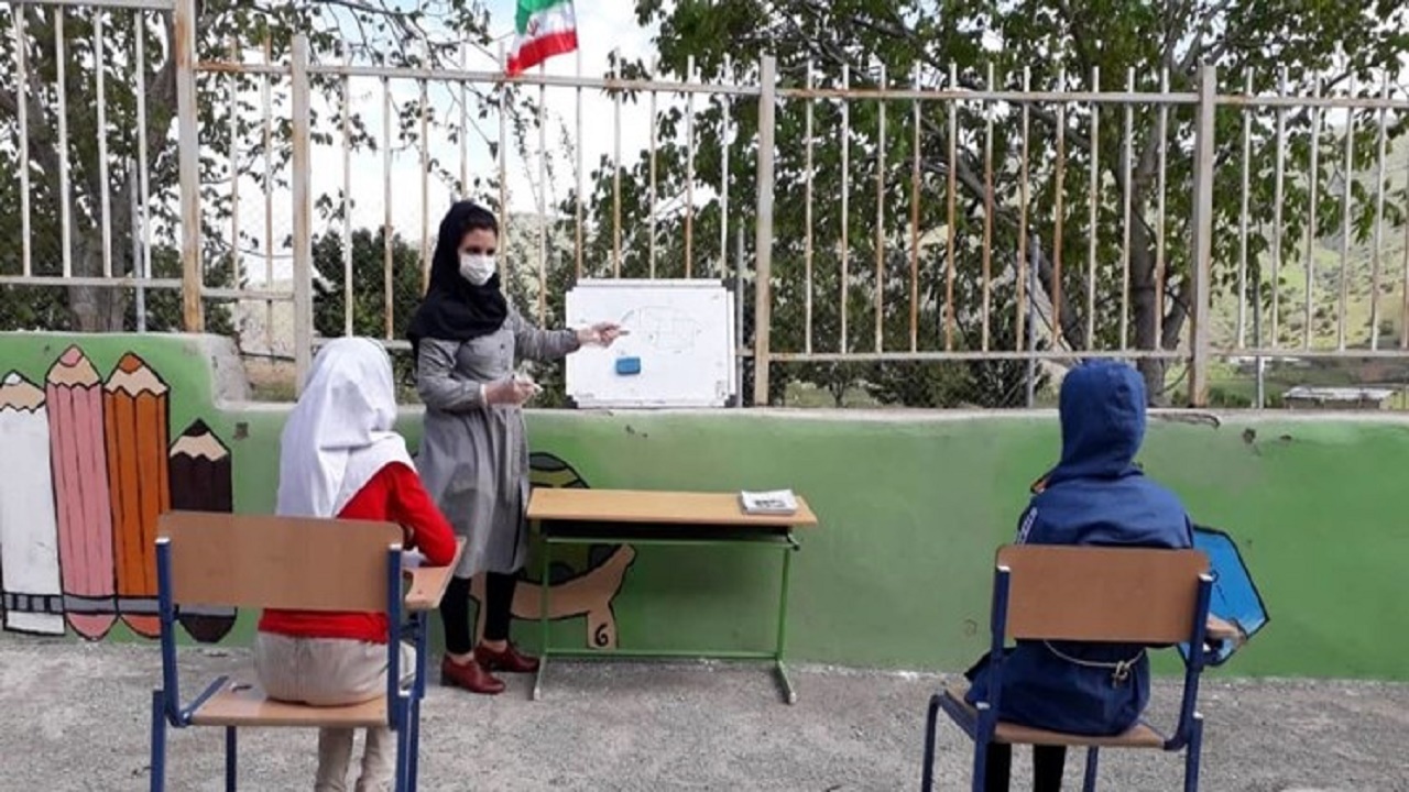 مشارکت خبرنگاران در مشق عشق
