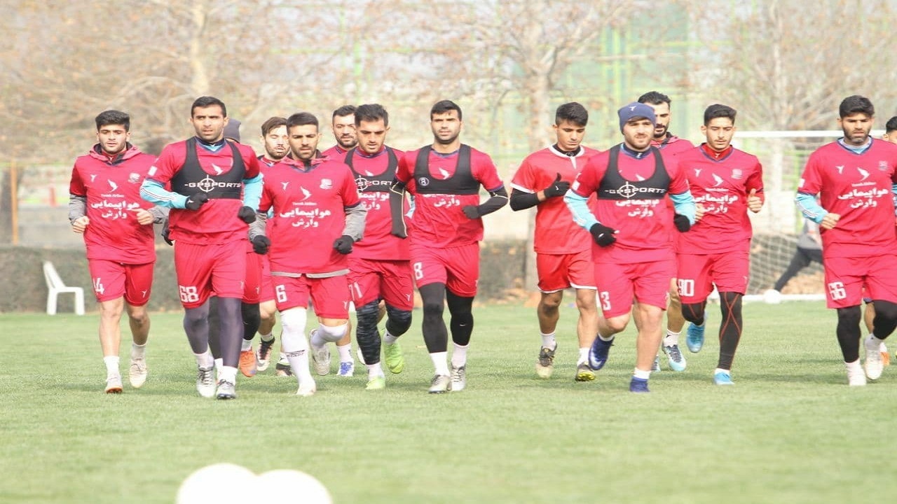 نساجی با شکست مس مدعی می‌ماند