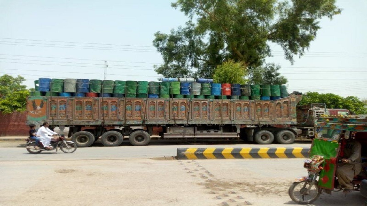 کشف دپوی سوخت قاچاق در زاهدان