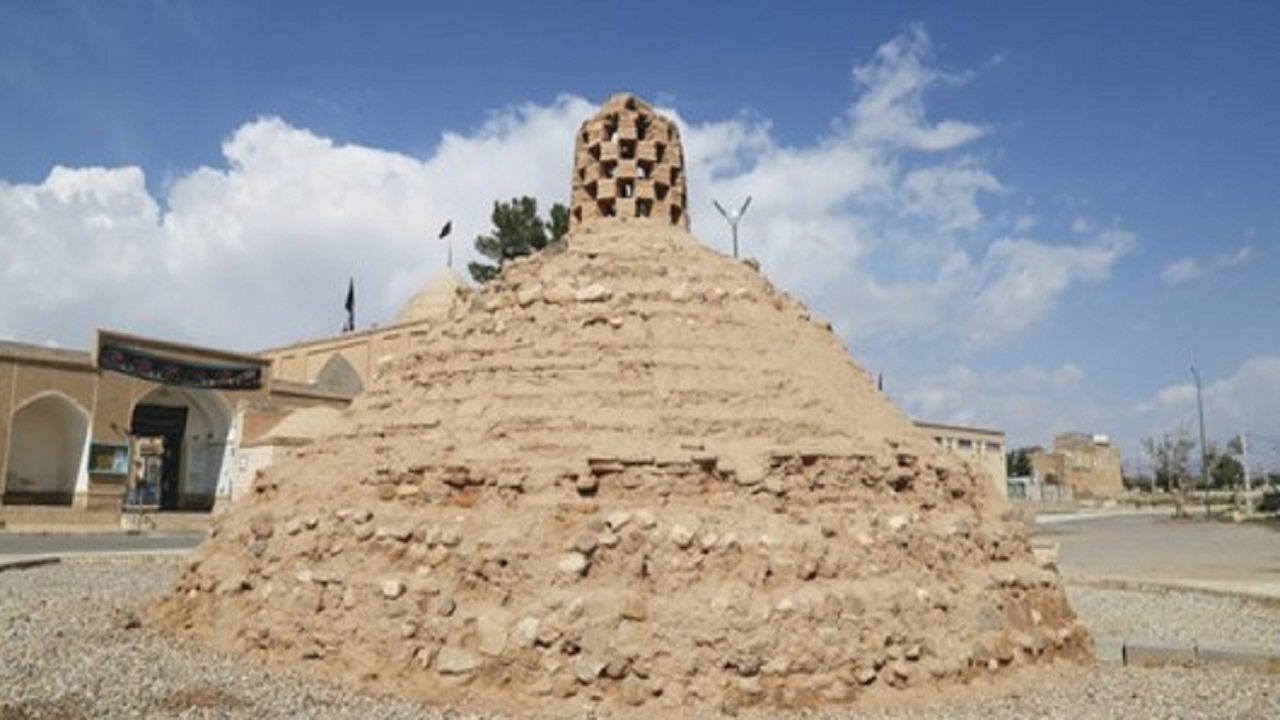 بیش از ۷۰ کارگاه مرمت آثار تاریخی در استان سمنان فعال است