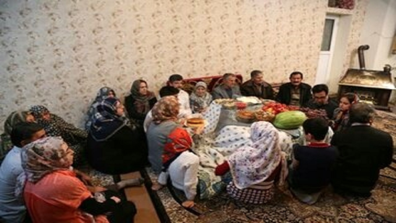 دورهمی‌های خانوادگی، موثرترین عامل شیوع ویروس کرونا
