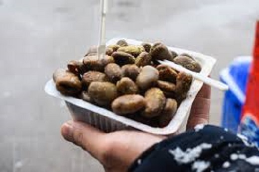 مضرات باقالی های خیابانی و بیماری های ناشی از خوردن آن