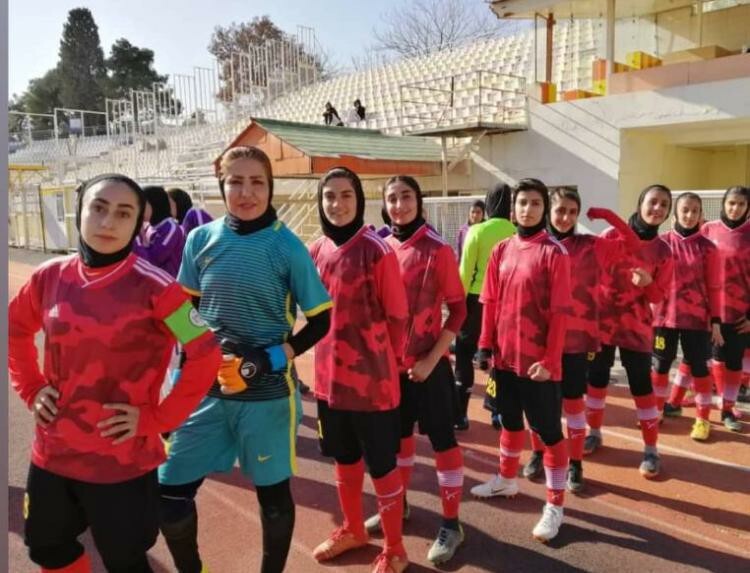 دختران فوتبالیست قشقایی همچنان بر مدار شکست