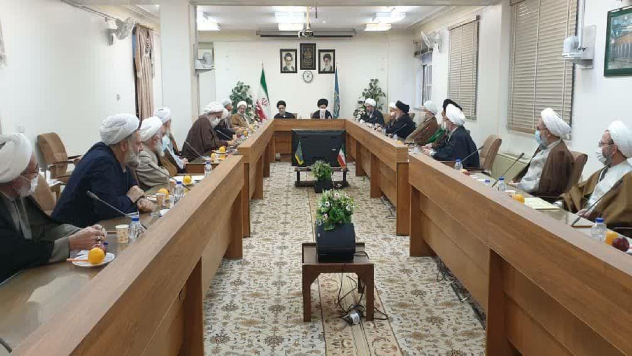 آیت الله حسینی بوشهری رئیس جامعه مدرسین حوزه علمیه قم شد