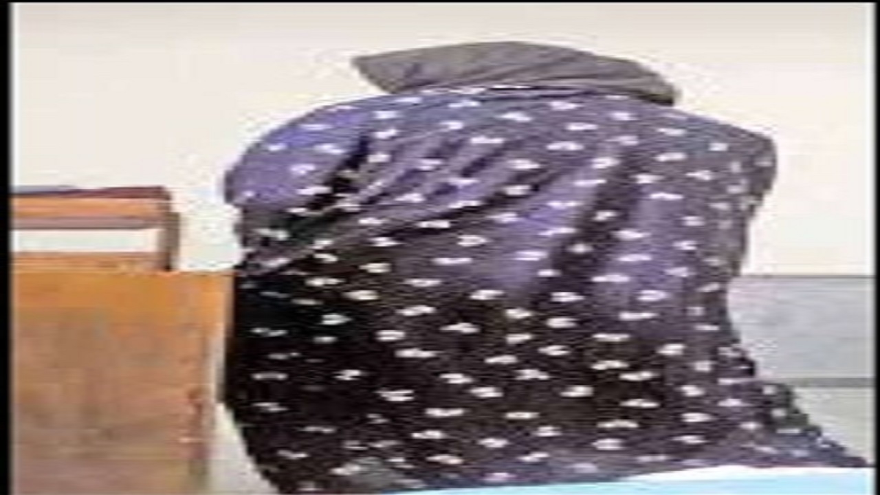 زن جوان منکر کور کردن چشم شاکی شد
