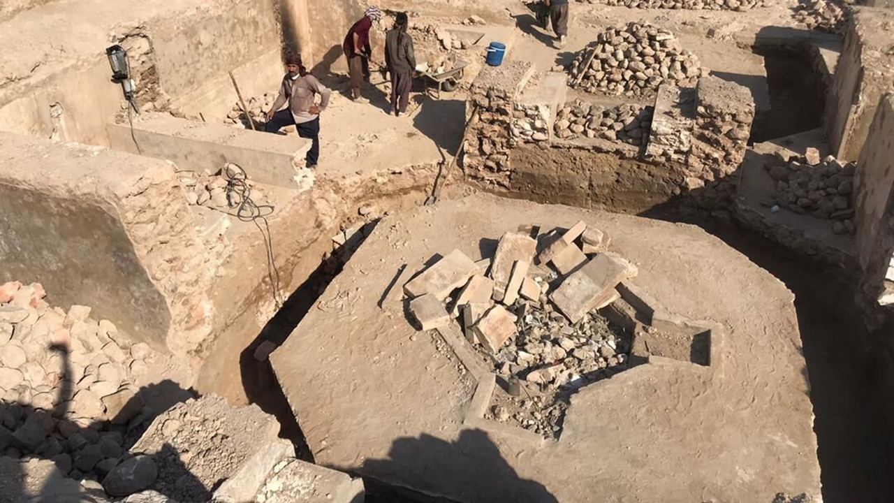 مرمت و بهسازی حمام تاریخی خنج