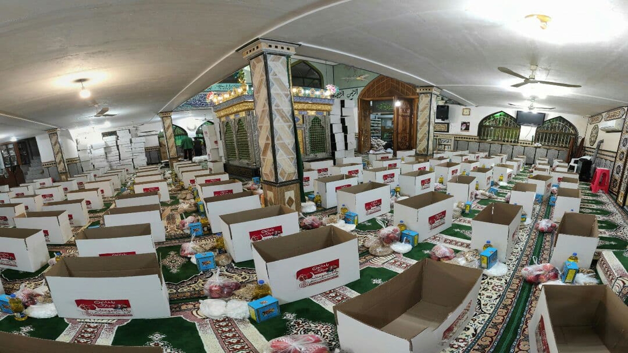 کمک مومنانه یلدایی موقوفات به ۵۰۰ نیازمند قائمشهری