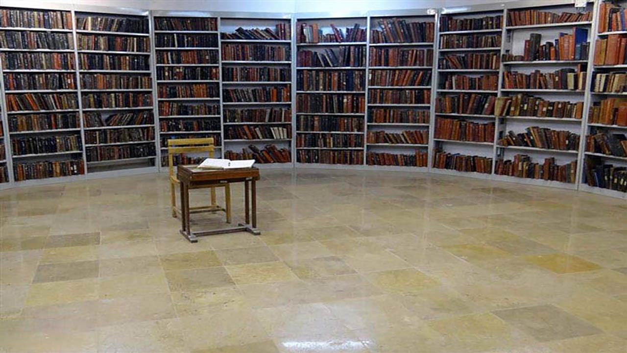 همت واقف یزدی برای غنای فرهنگی کتابخانه و موزه وزیری