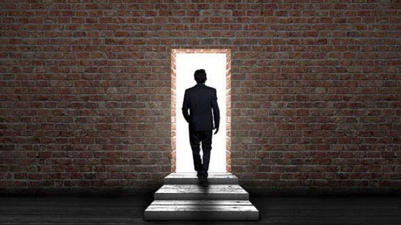 آقایان چند روز مدیریت نکنید بلکه قیمت مرغ پایین بیاید!