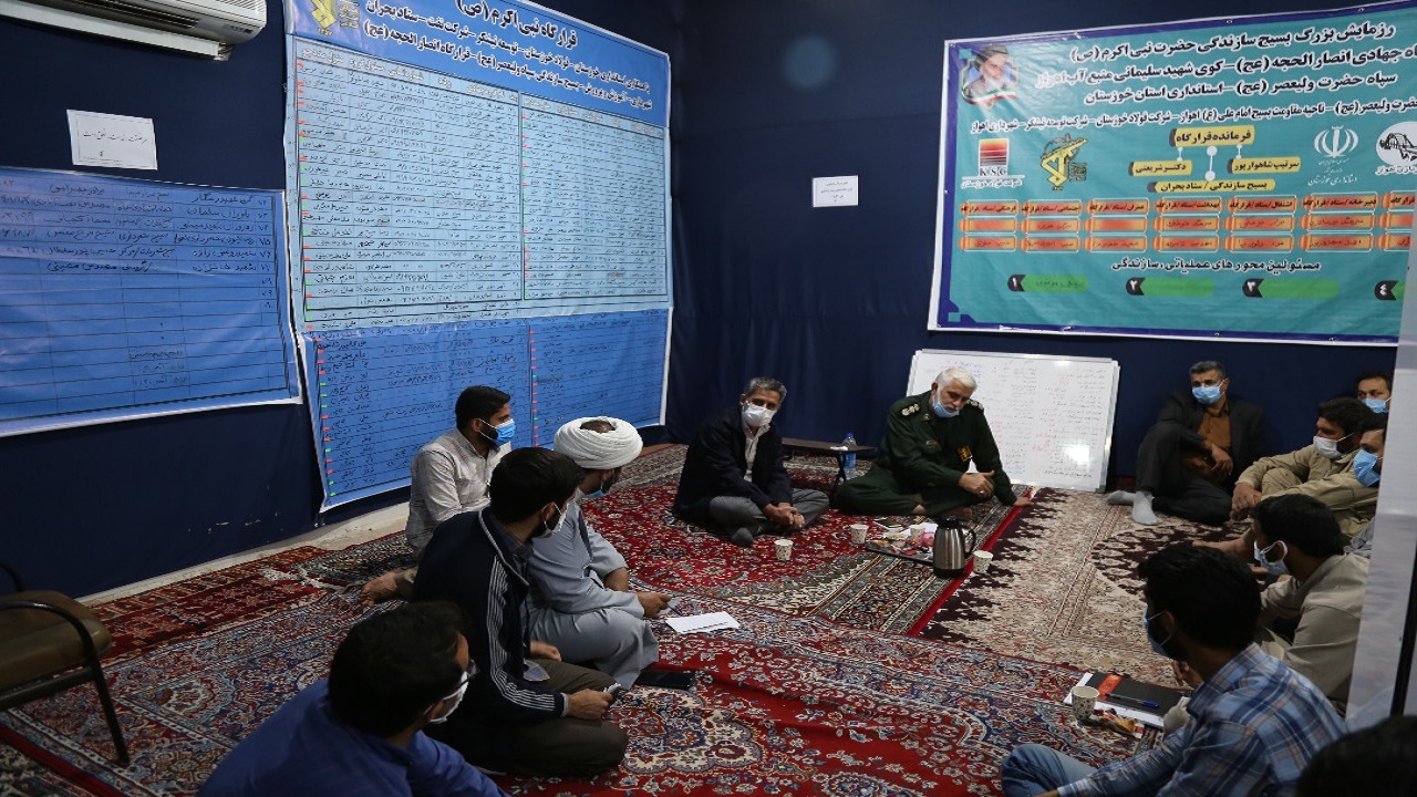 برپایی میز خدمت پویش همدلی ایران مهربان در مناطق حاشیه اهواز