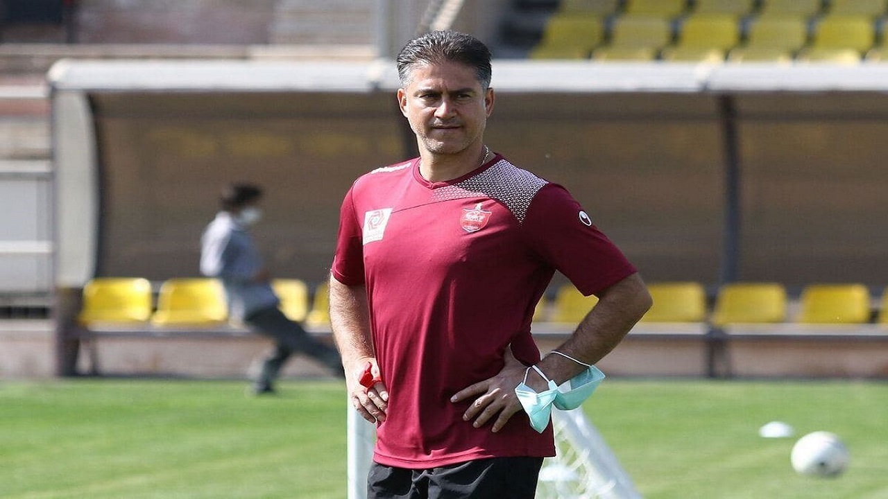 مربی پرسپولیس: کادر فنی مسئول باخت در فینال آسیا است/ هواداران فشار را از شیری بردارند