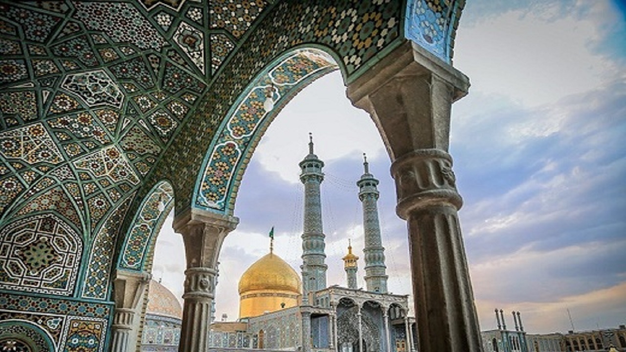 قم شادمان میلاد بانوی صبر و ایثار است