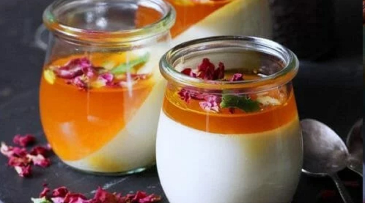 طرز تهیه فرنی خامه‌ای با ژله زعفرانی؛ یک دسر عالی