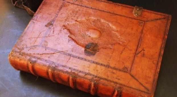 کتاب قاتل