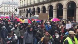 صف طولانی کامیون‌های انگلیسی در مرز فرانسه + فیلم
