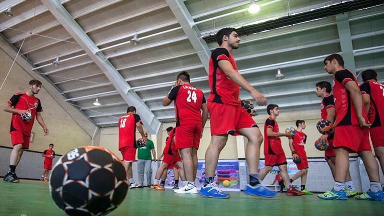 بازیکن فارس در اردوی تیم ملی هندبال نوجوانان