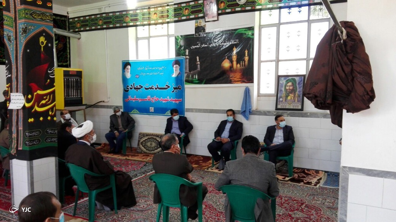 برپایی میزخدمت جهادی در روستای معز آباد چترود