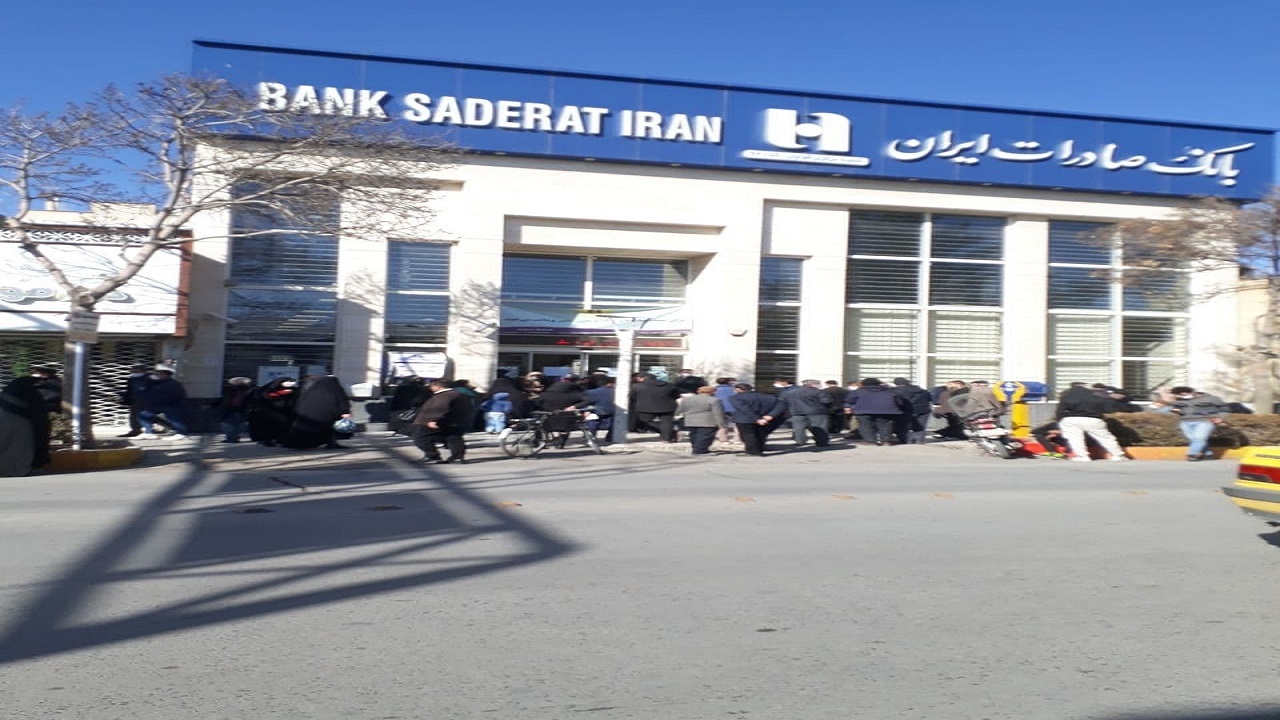 جولان کرونا در بانک صادرات قوچان + فیلم