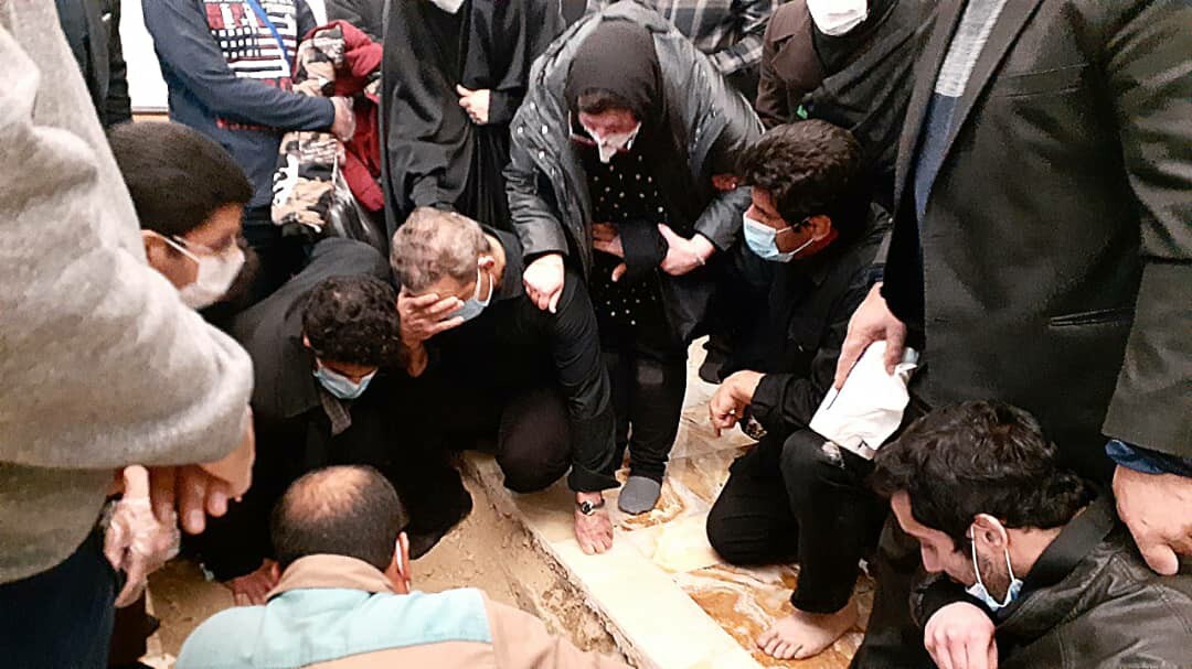 برگزاری مراسم خاکسپاری &laquo;حاج محمد خادم&raquo; در جوار حرم امام رضا (ع)