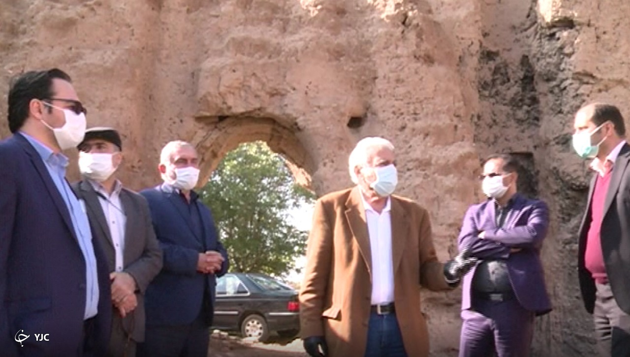 نشست آباد محل نشست مسئولان دلیجان