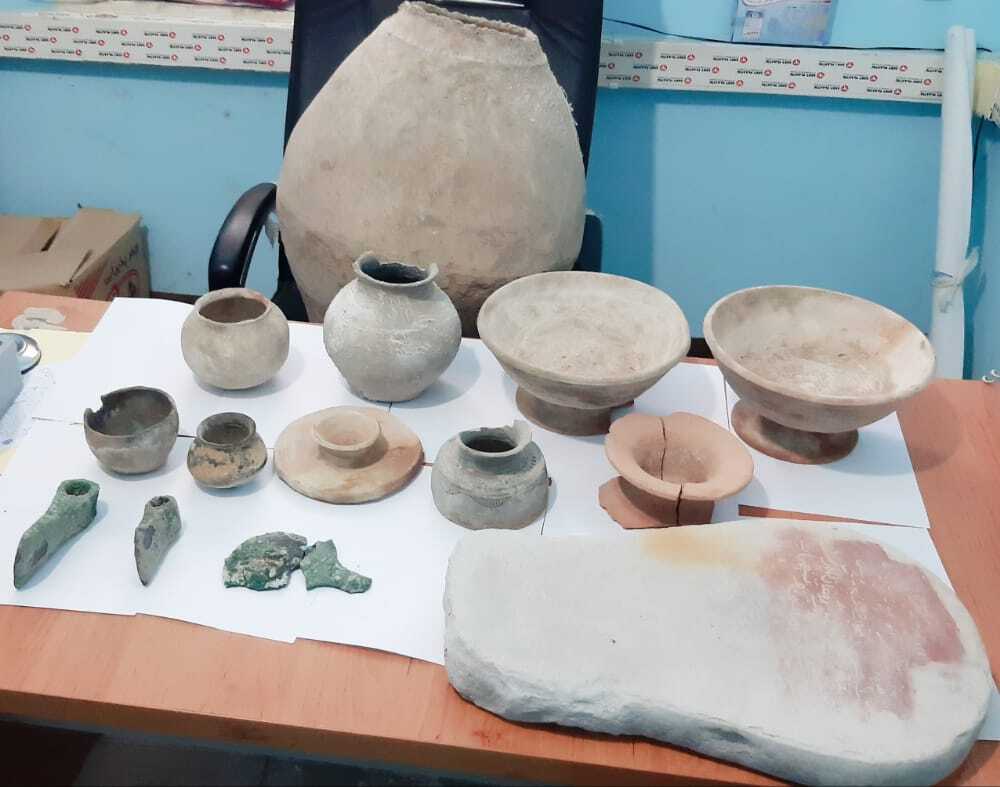 نمایان شدن اشیا تاریخی پس از باران