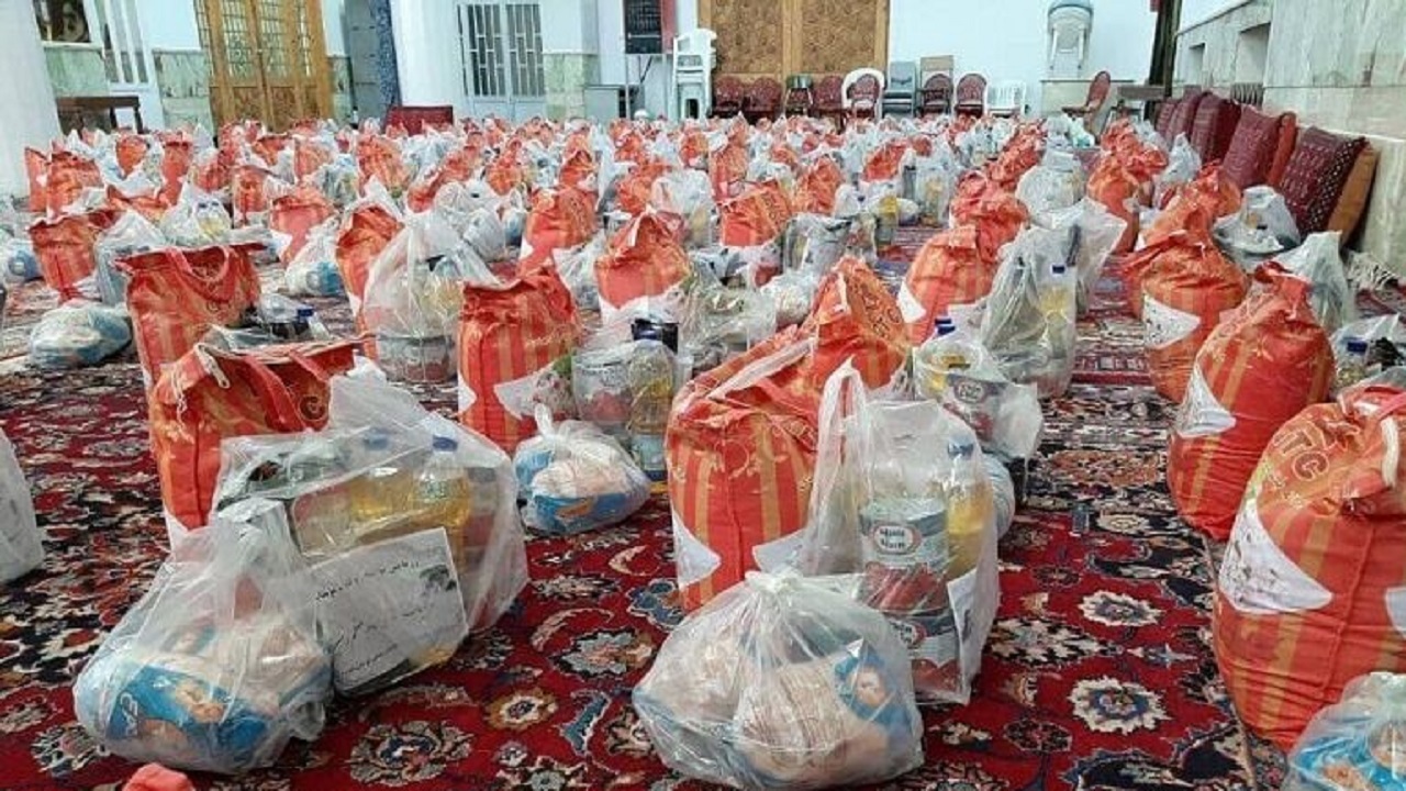 ۸۰۰ بسته معیشتی در زاهدان توزیع شد