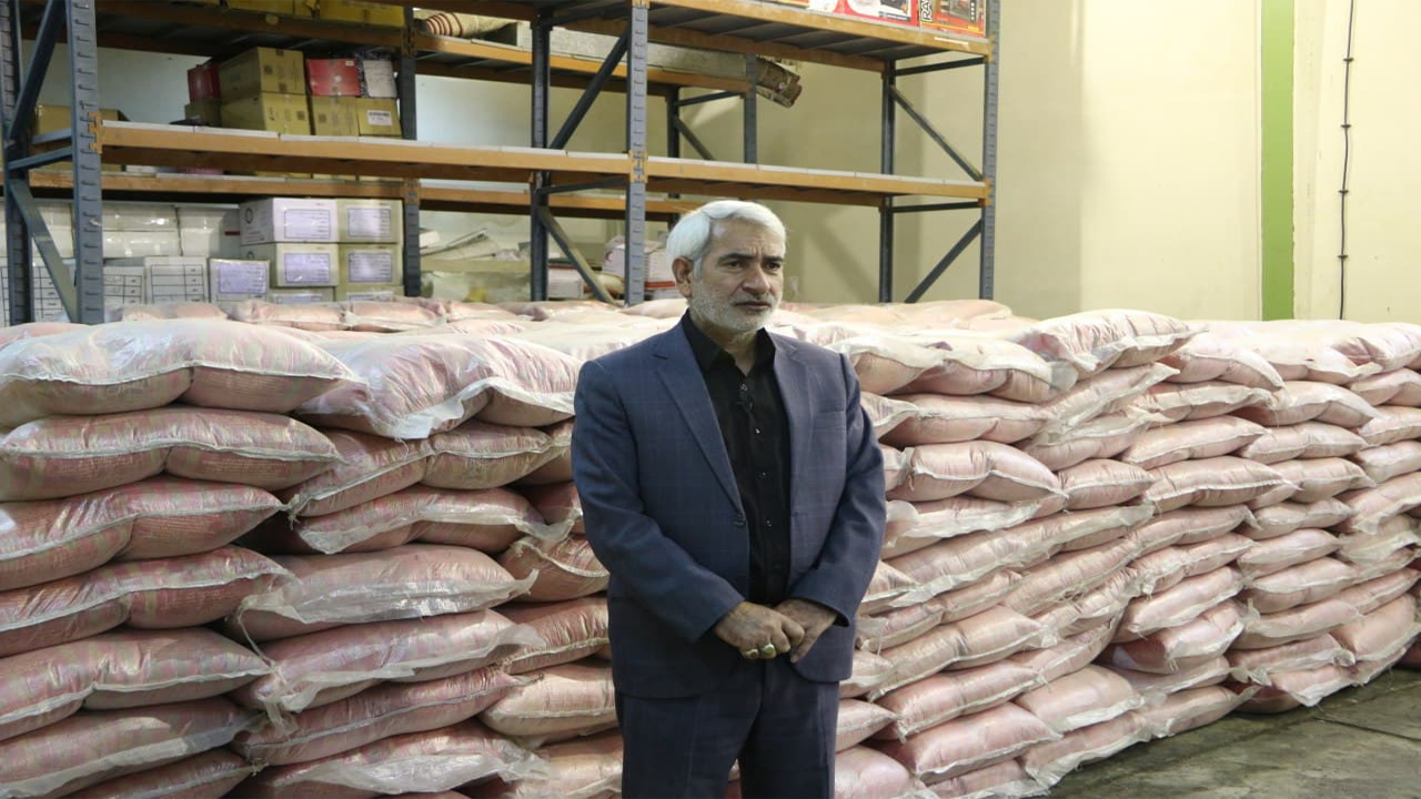 مردی که کلکسیونی از کار‌های خیر است