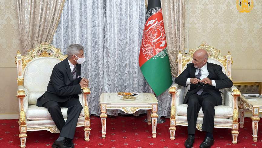 گفتگوی اشرف غنی با وزیر خارجه هند درباره روند صلح افغانستان