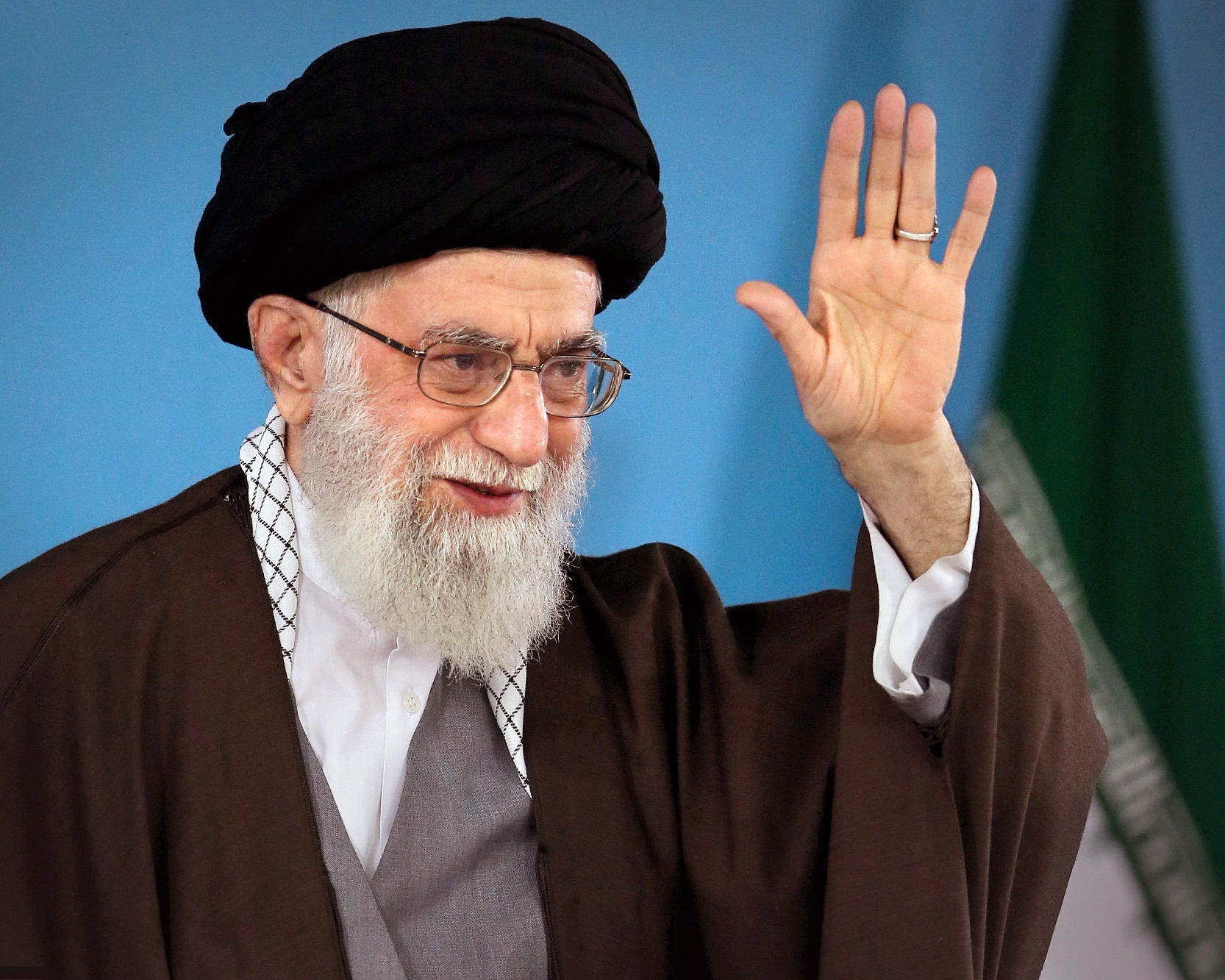 چه کسی شعار سال ۱۴۰۰ را محق می&zwnj;کند؟ دولت یا ملت